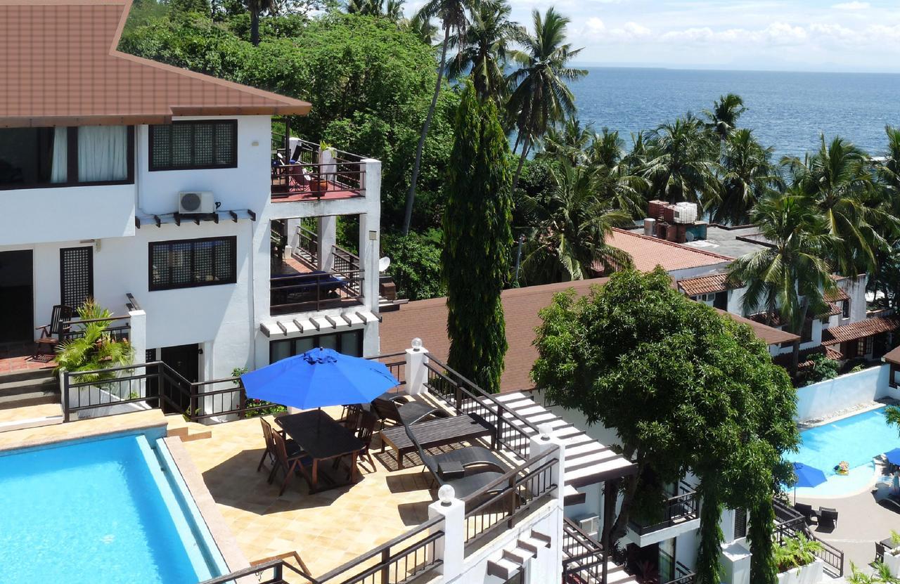 Out Of The Blue Resort Puerto Galera Exterior photo